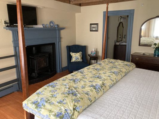 Lake Wentworth Room The 1810 house