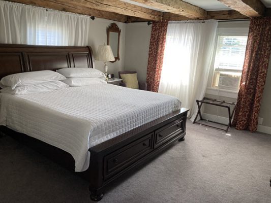 Lake Winnipesaukee Room The 1810 house